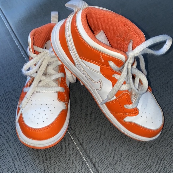 Air Jordan 1 mid top “ electro orange” size 10c youth - Picture 1 of 11